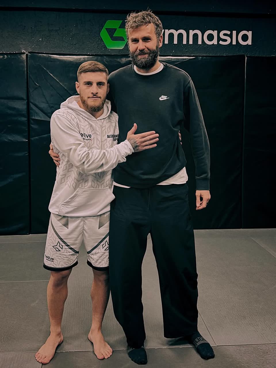 Aleksandre Topuria visiting Gymnasia