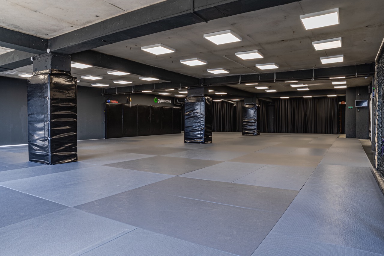 Main mat area for MMA grappling and wrestling drills